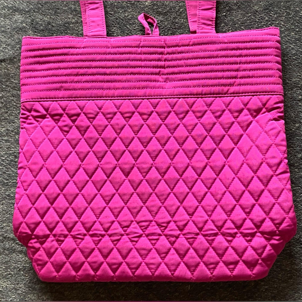 Vera Bradley large bucket tote mad, quilted fuchsia pink - Picture 4 of 10